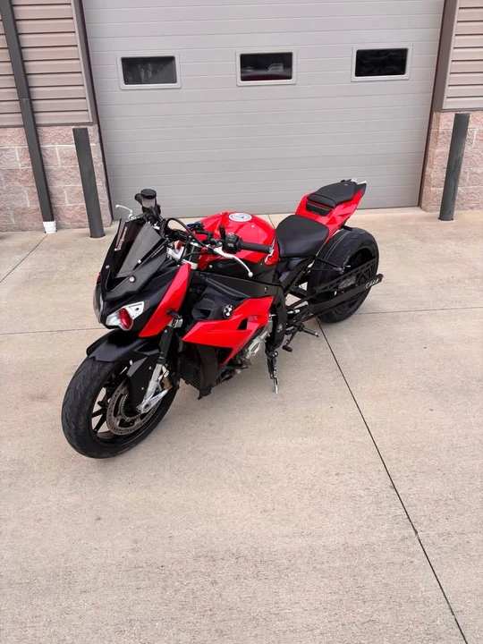2015 BMW S1000 - Image 15 of 17