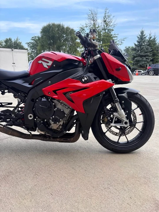 2015 BMW S1000 - Image 2 of 17