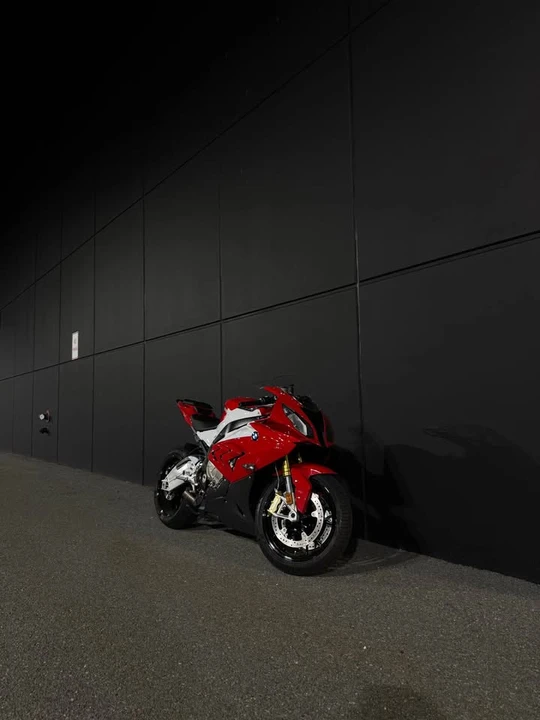 2015 BMW S1000 - Image 3 of 5