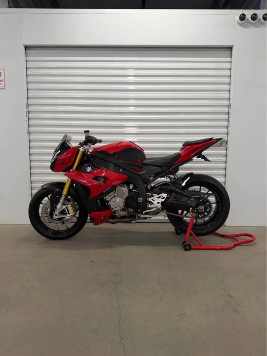 2015 BMW S1000 - Image 4 of 9