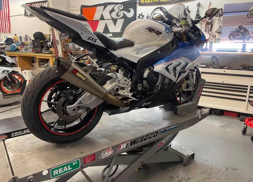 2015 BMW S1000 - Image 6 of 6
