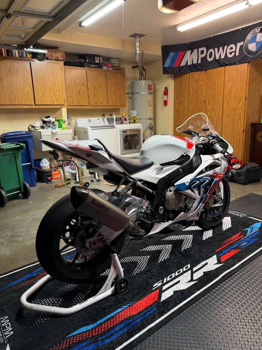2015 BMW S1000 - Image 3 of 20