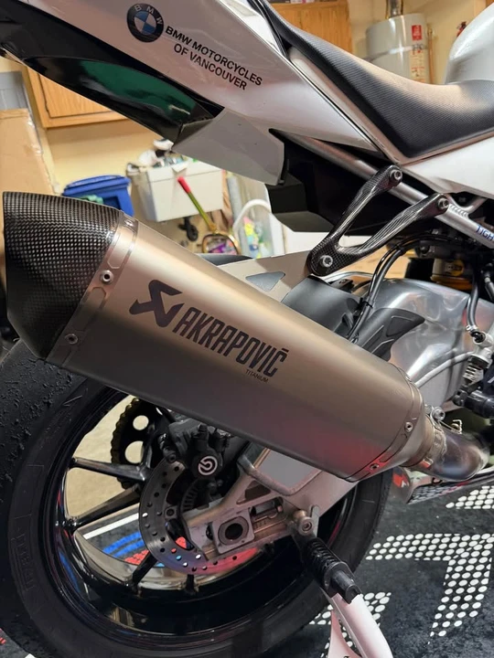 2015 BMW S1000 - Image 16 of 20