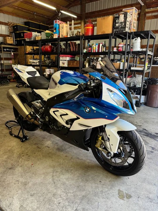 2015 BMW S1000 - Image 3 of 9
