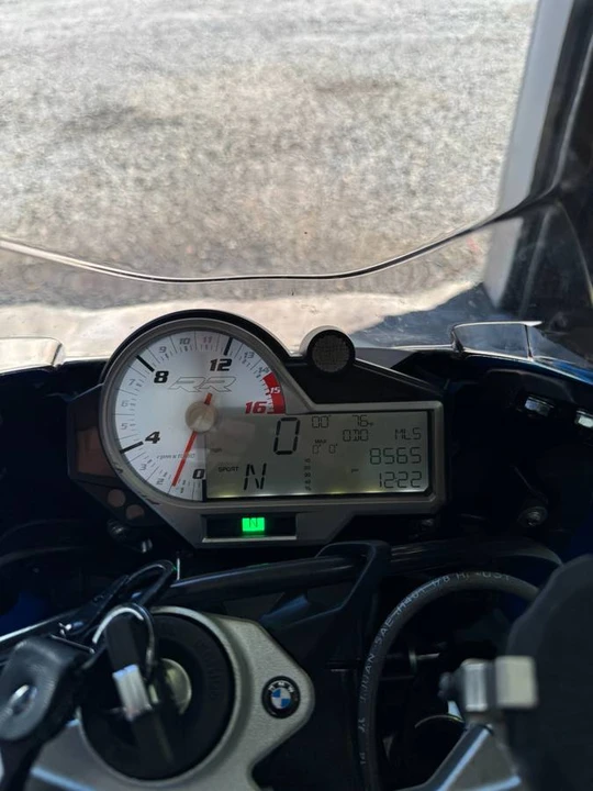 2015 BMW S1000 - Image 8 of 9