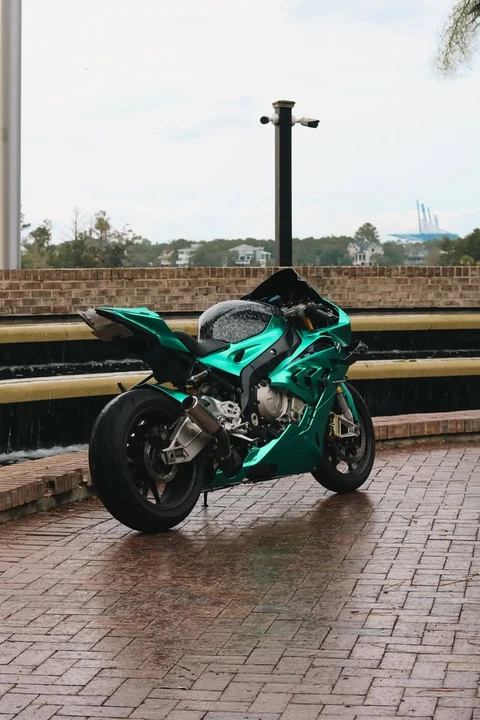2015 BMW S1000 - Image 4 of 4