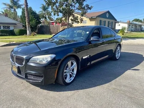 2015 BMW 740i