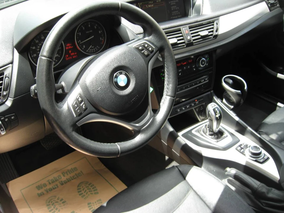 2015 BMW E84 X1 - Image 10 of 16