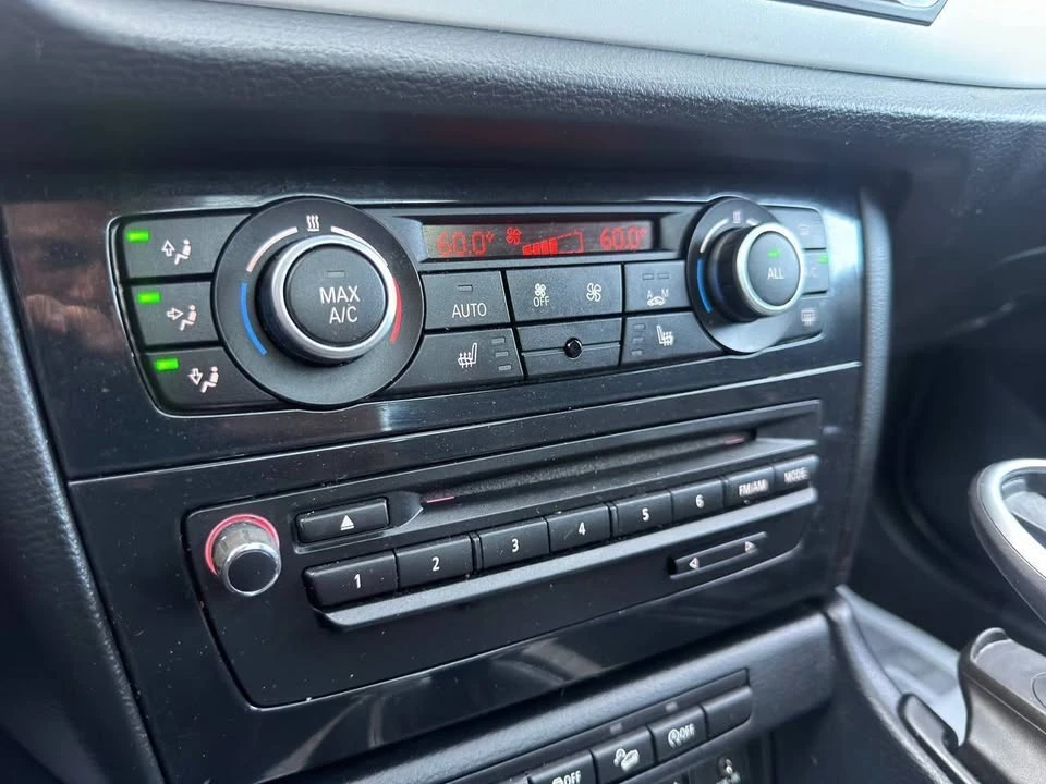2015 BMW E84 X1 - Image 11 of 16