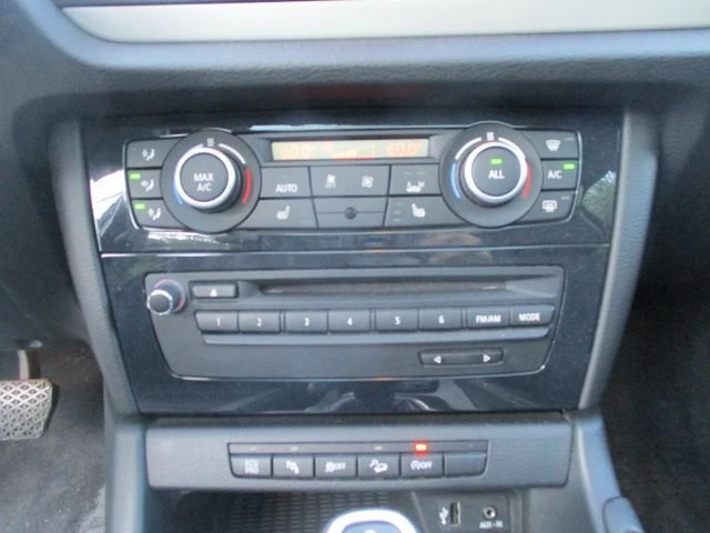 2015 BMW E84 X1 - Image 10 of 20
