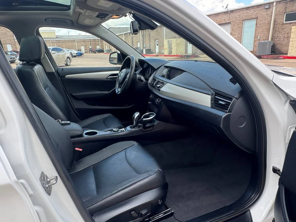 2015 BMW E84 X1 - Image 11 of 23