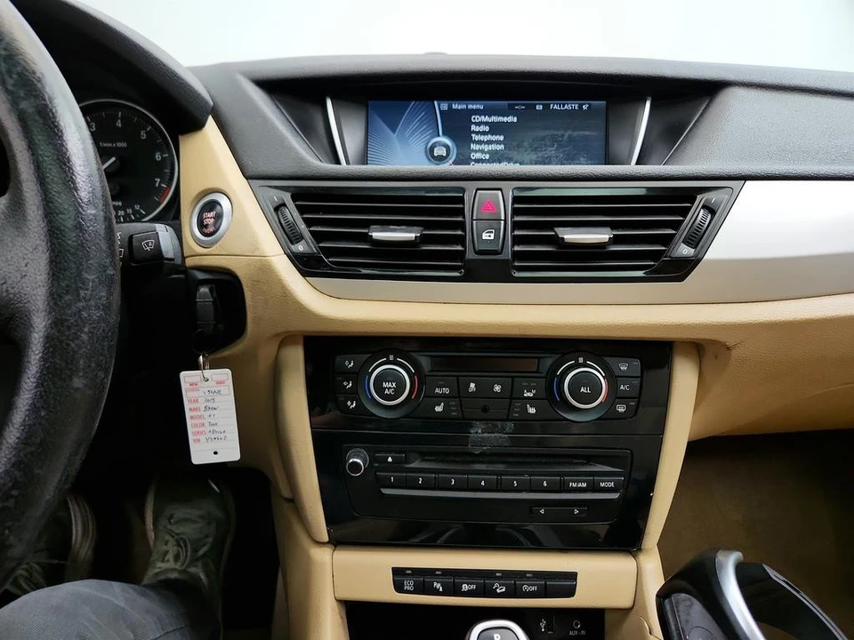 2015 BMW E84 X1 - Image 19 of 21