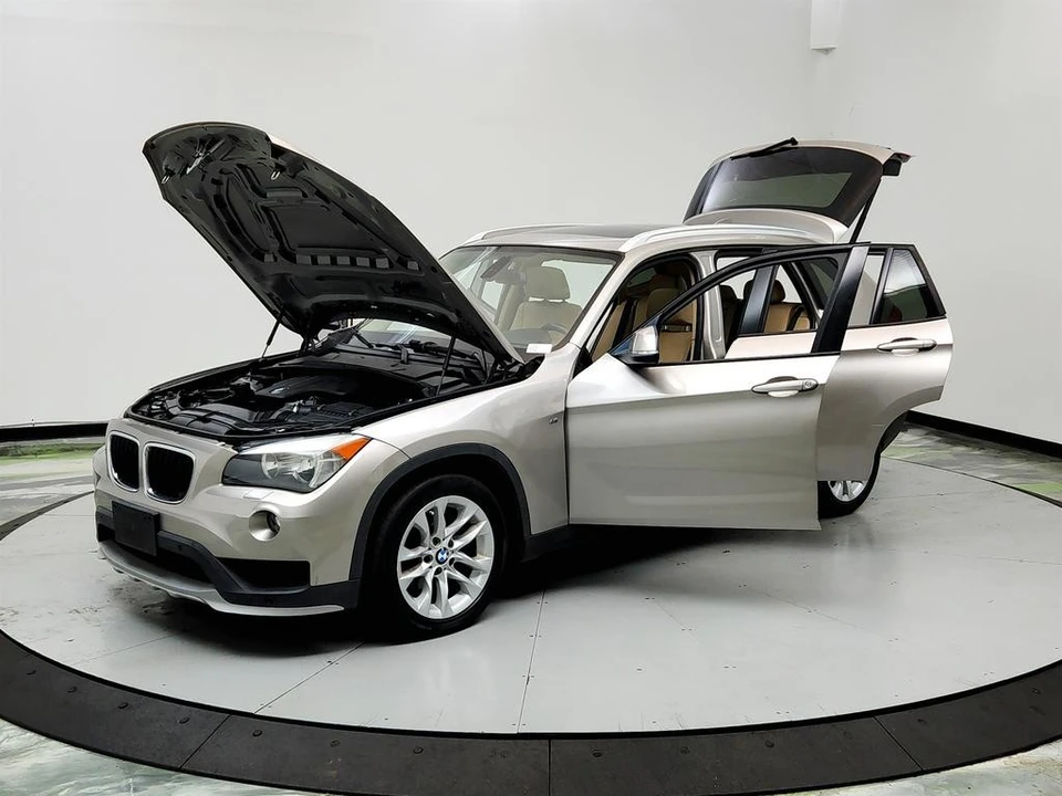 2015 BMW E84 X1 - Image 9 of 21