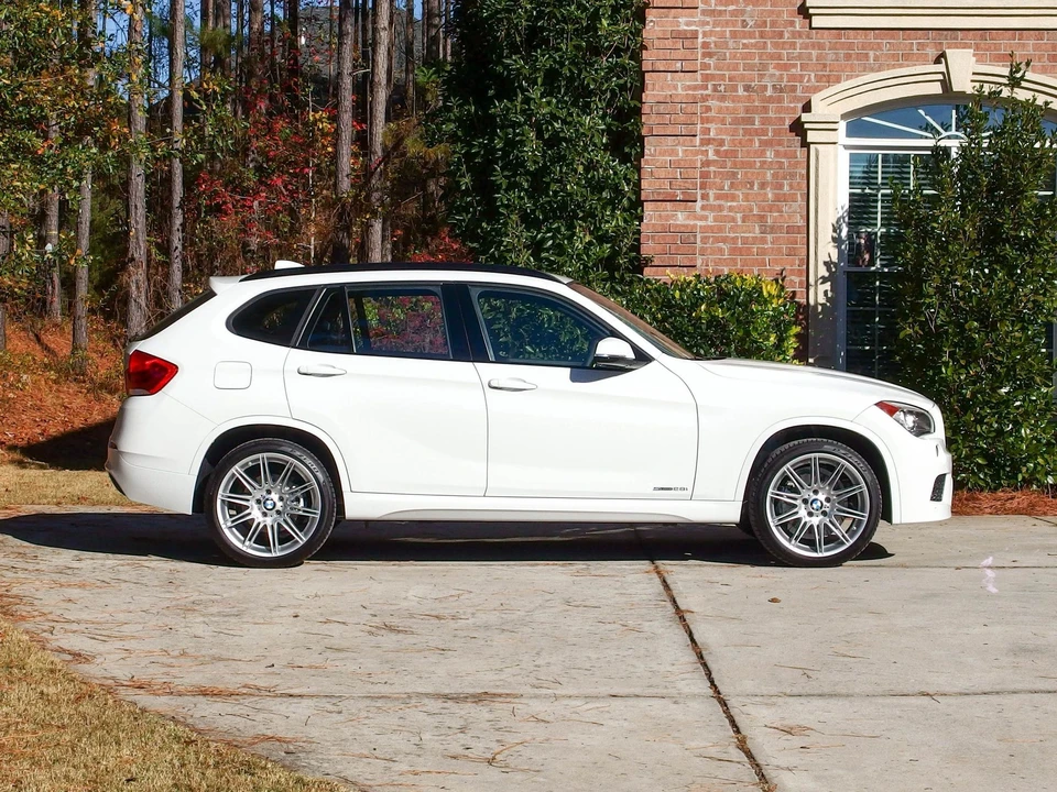 2015 BMW E84 X1 - Image 14 of 21