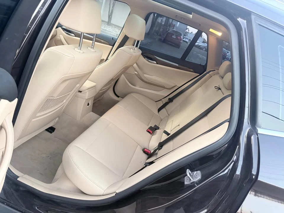 2015 BMW E84 X1 - Image 11 of 17