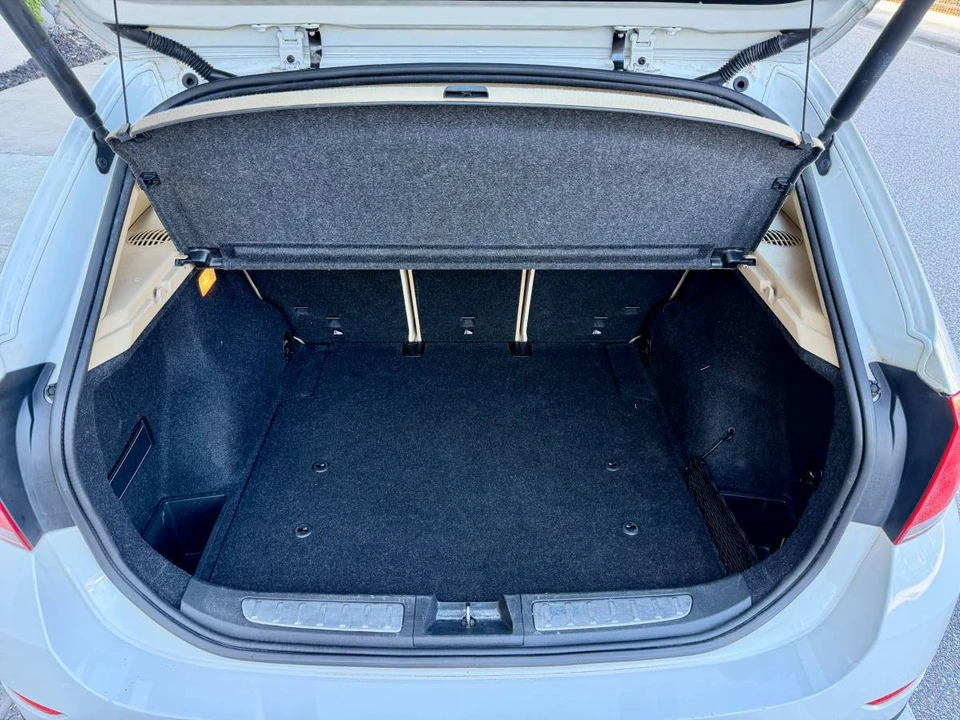 2015 BMW E84 X1 - Image 14 of 17