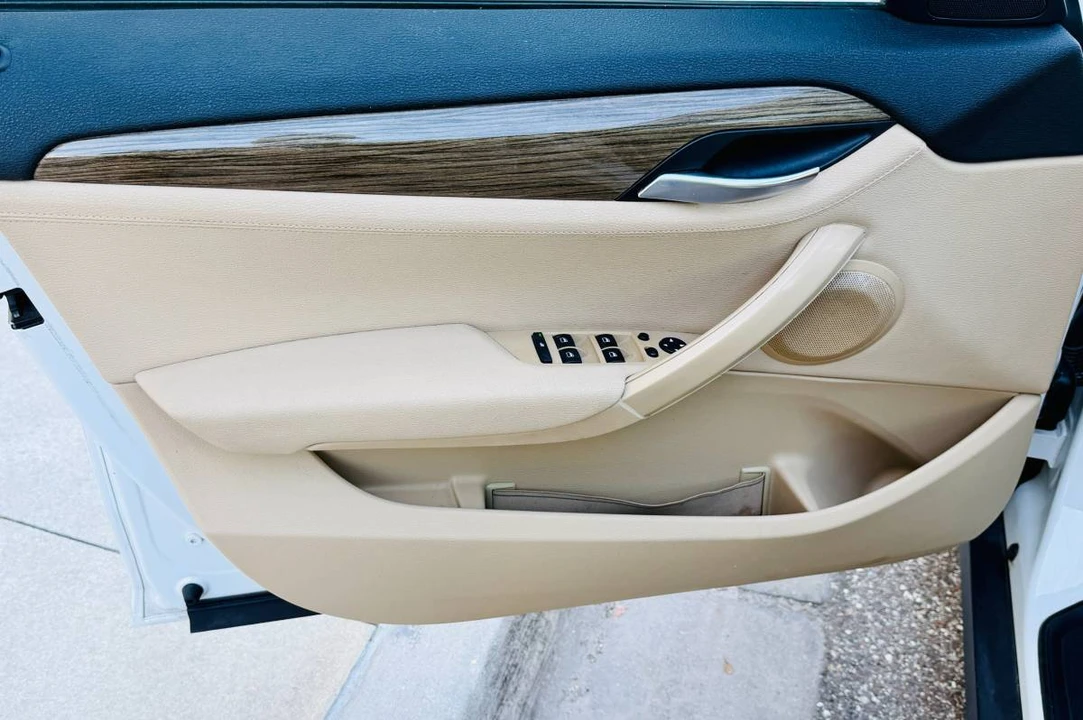 2015 BMW E84 X1 - Image 17 of 17