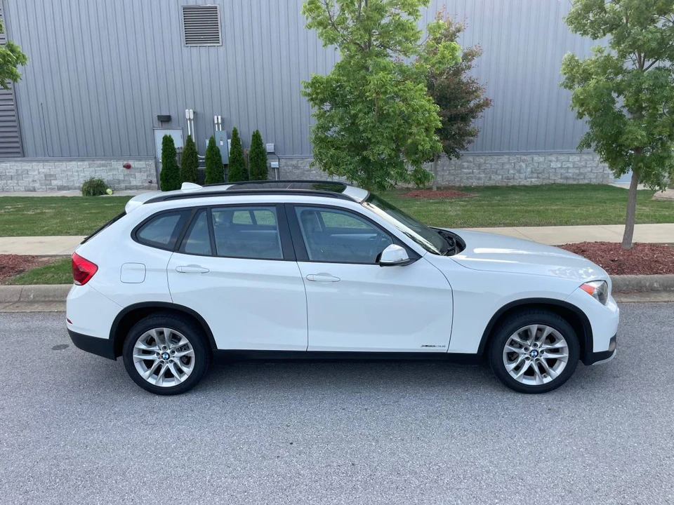 2015 BMW E84 X1 - Image 5 of 24
