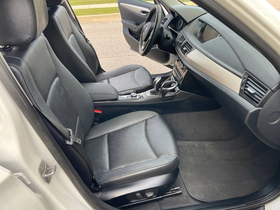 2015 BMW E84 X1 - Image 15 of 24
