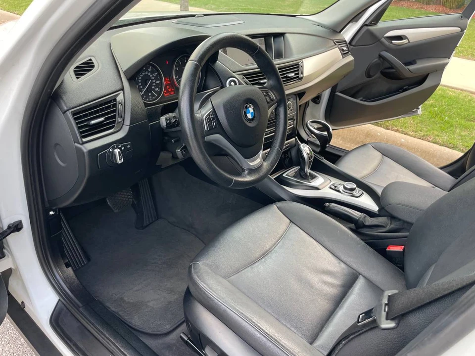 2015 BMW E84 X1 - Image 16 of 24