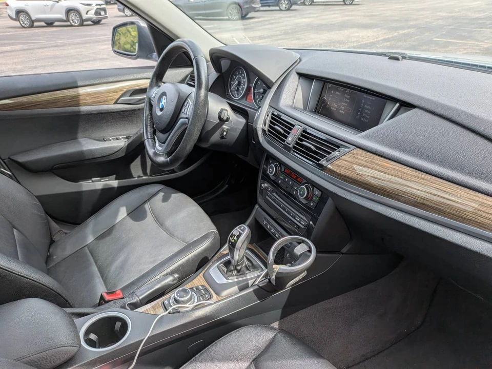 2015 BMW E84 X1 - Image 11 of 23