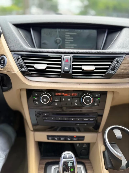 2015 BMW E84 X1 - Image 14 of 16