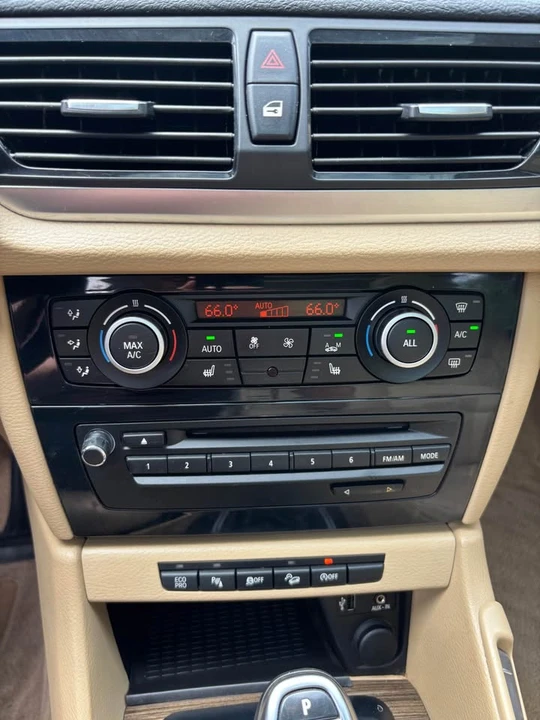 2015 BMW E84 X1 - Image 10 of 19