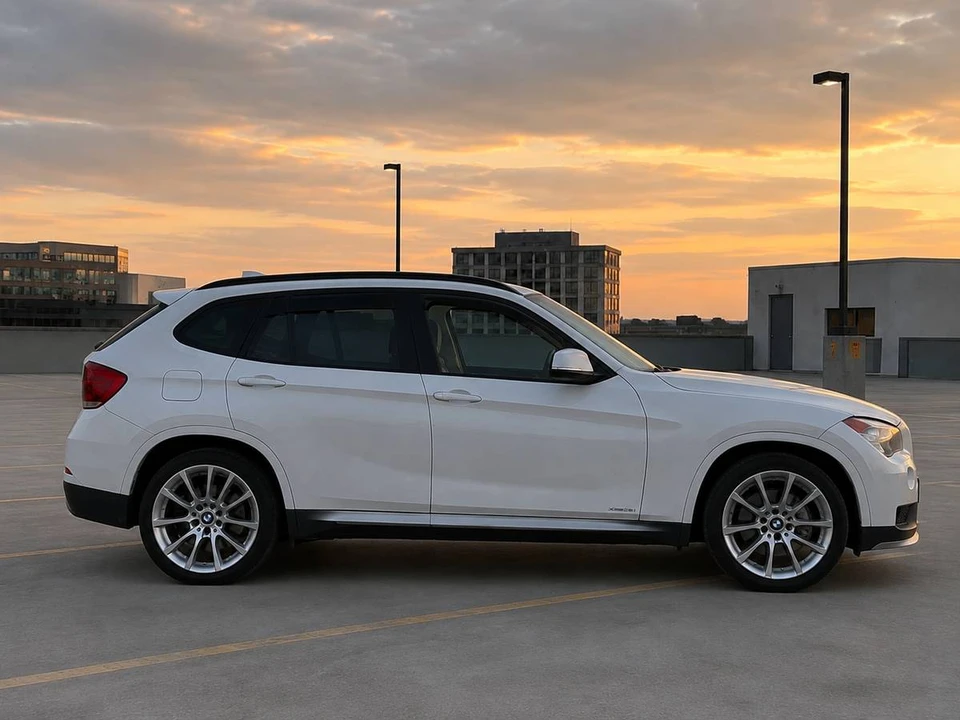 2015 BMW E84 X1 - Image 2 of 8