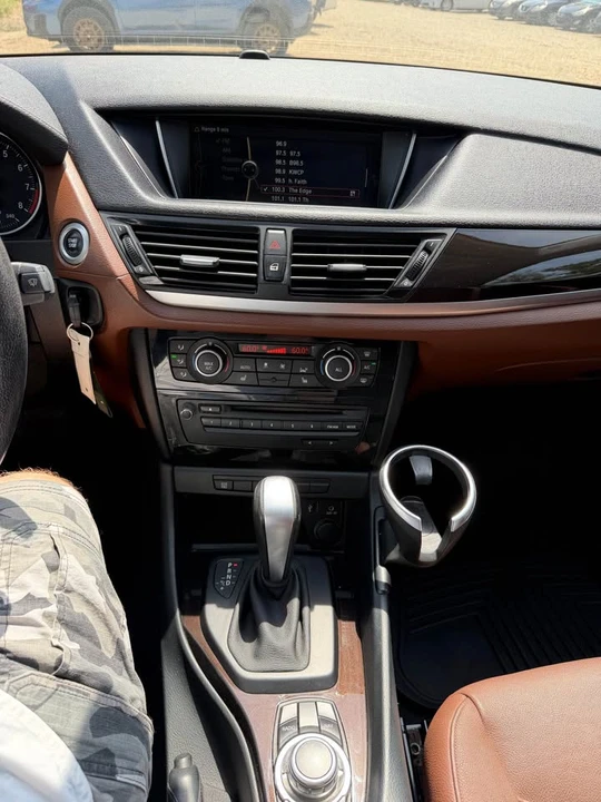 2015 BMW E84 X1 - Image 12 of 16