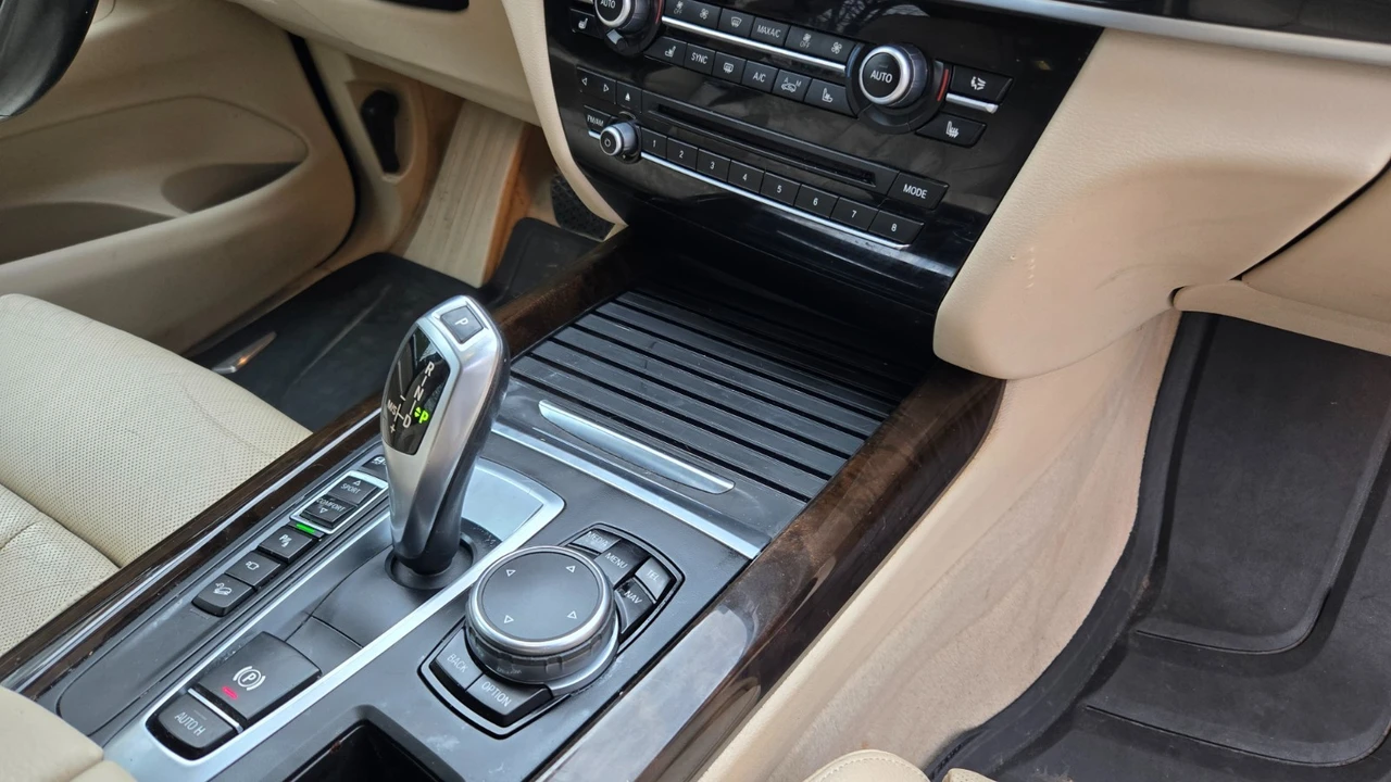 2015 BMW F15 X5 - Image 12 of 21