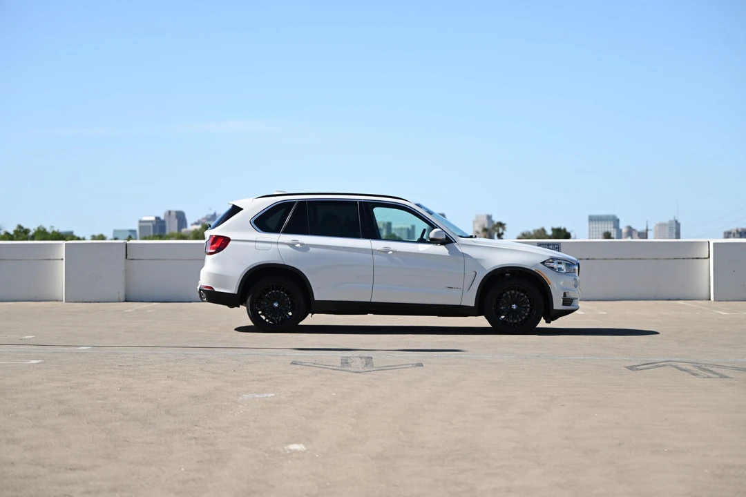 2015 BMW F15 X5 - Image 11 of 31