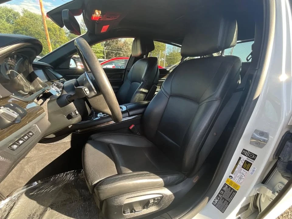 2015 BMW Alpina B7 - Image 9 of 20
