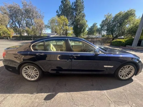 2015 BMW 750i