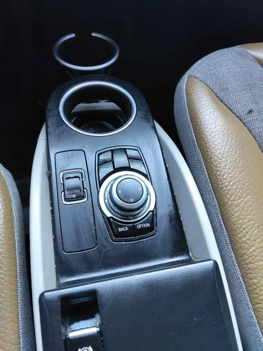2015 BMW i3 - Image 11 of 20