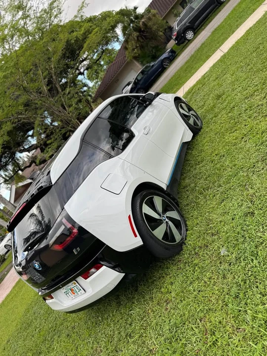 2015 BMW i3 - Image 6 of 13