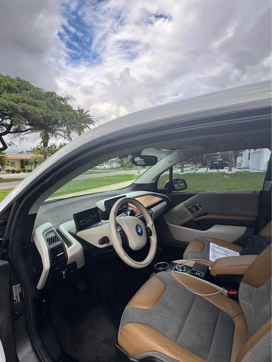 2015 BMW i3 - Image 4 of 13