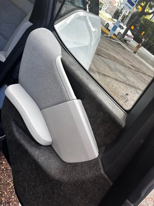 2015 BMW i3 - Image 4 of 11
