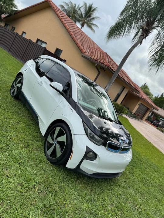 2015 BMW i3 - Image 2 of 13