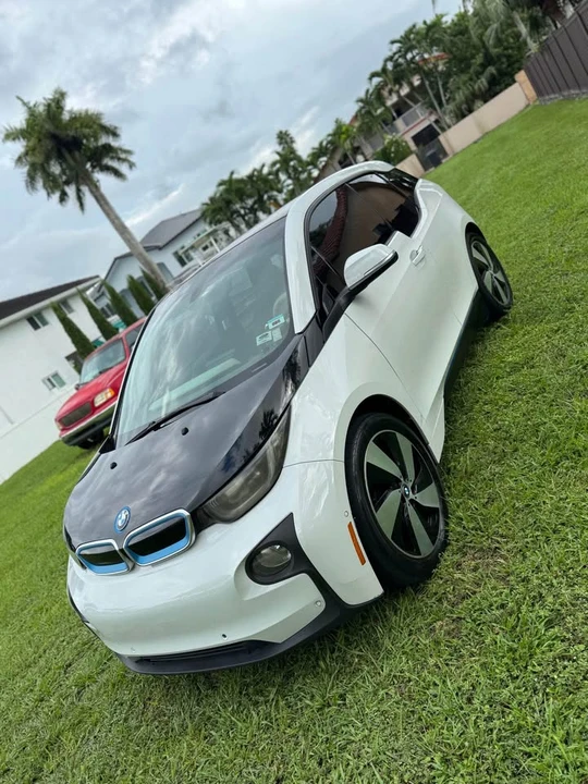 2015 BMW i3 - Image 9 of 13