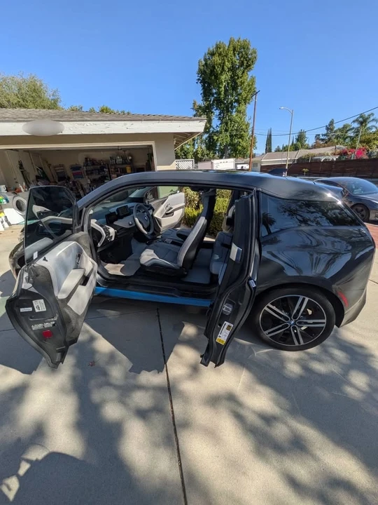 2015 BMW i3 - Image 13 of 18