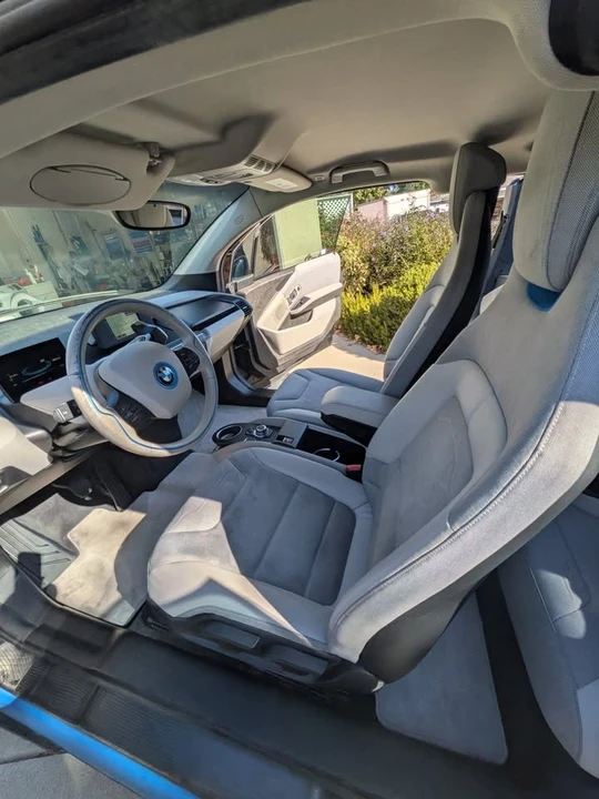 2015 BMW i3 - Image 15 of 18
