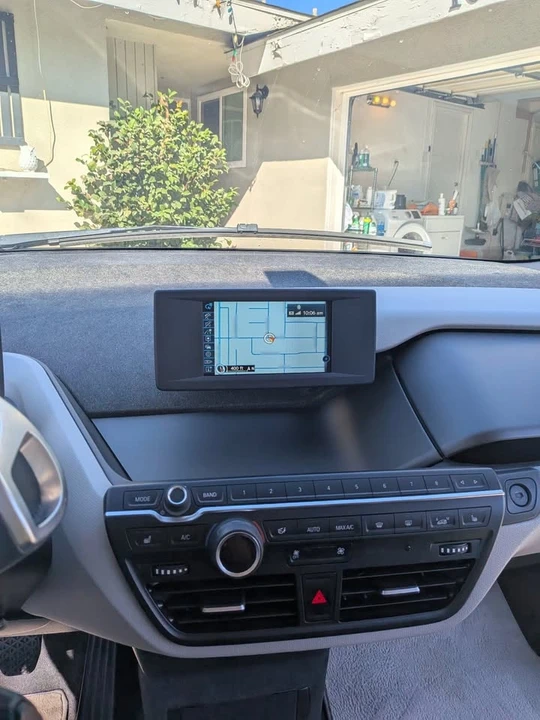 2015 BMW i3 - Image 12 of 18