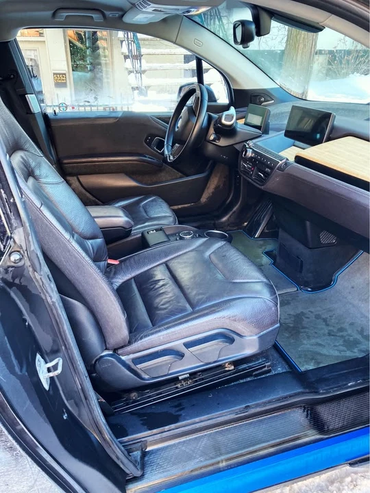 2015 BMW i3 - Image 10 of 12