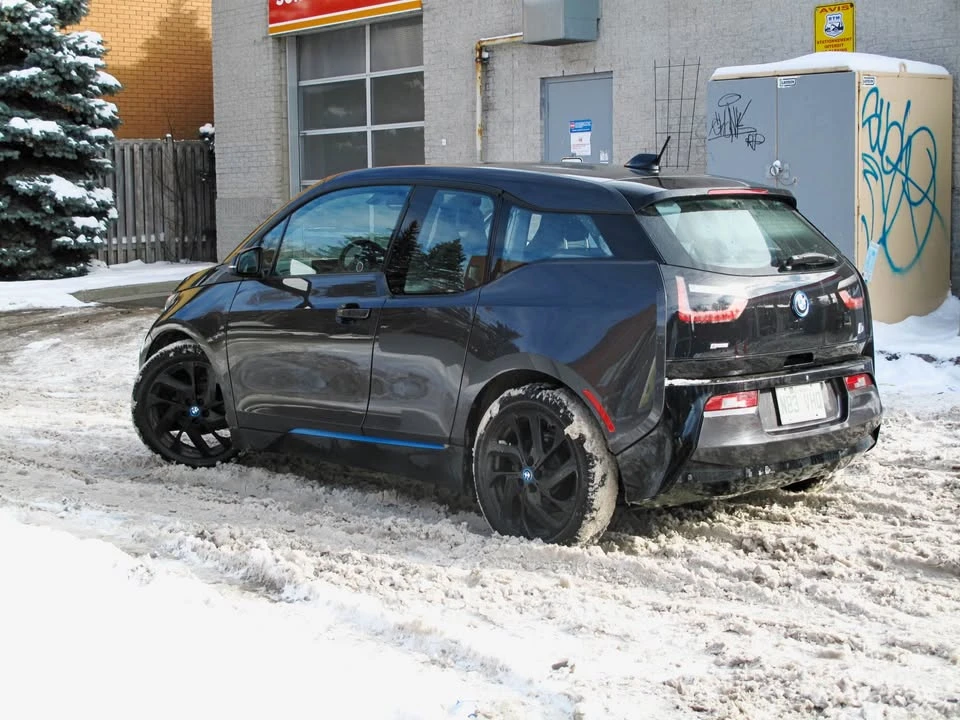 2015 BMW i3 - Image 2 of 12