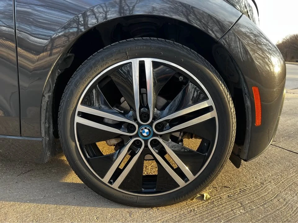2015 BMW i3 - Image 8 of 9