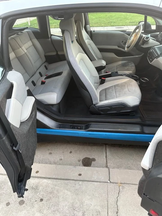 2015 BMW i3 - Image 6 of 12