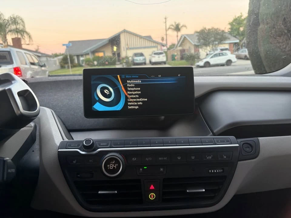 2015 BMW i3 - Image 9 of 12