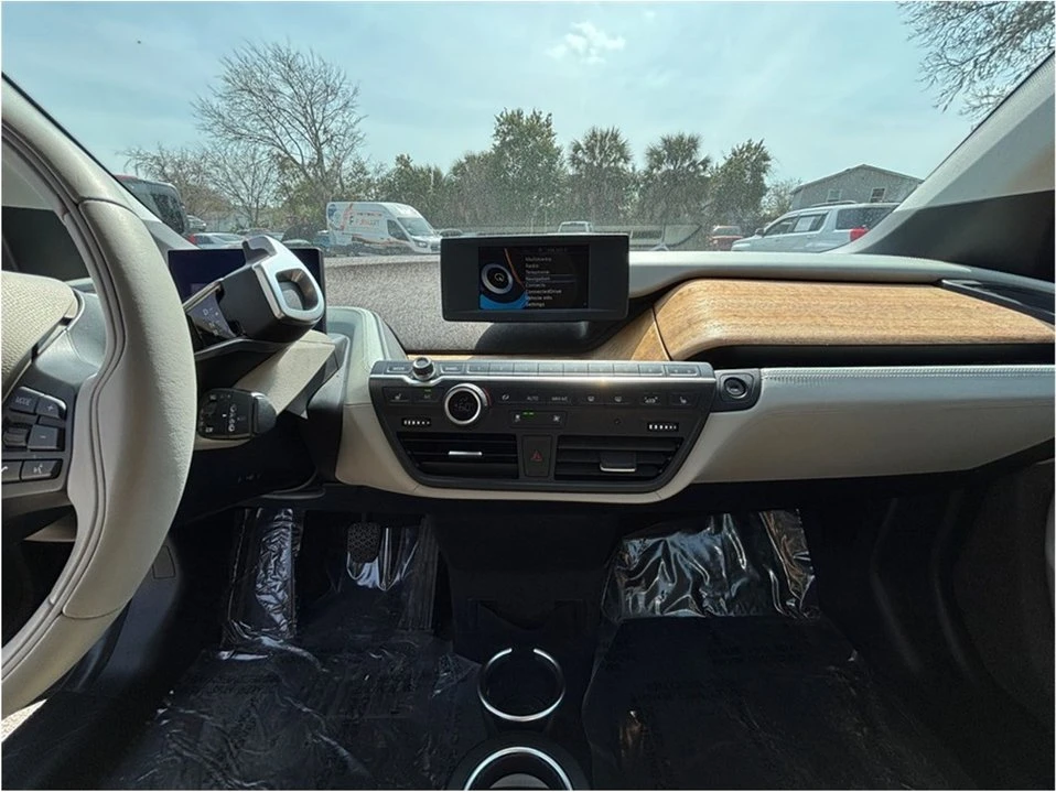 2015 BMW i3 - Image 11 of 20