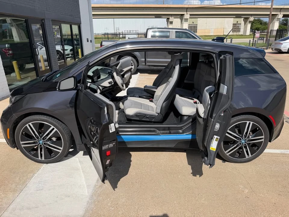 2015 BMW i3 - Image 9 of 13