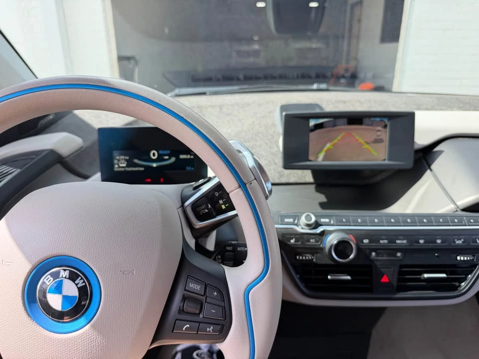 2015 BMW i3 - Image 12 of 13